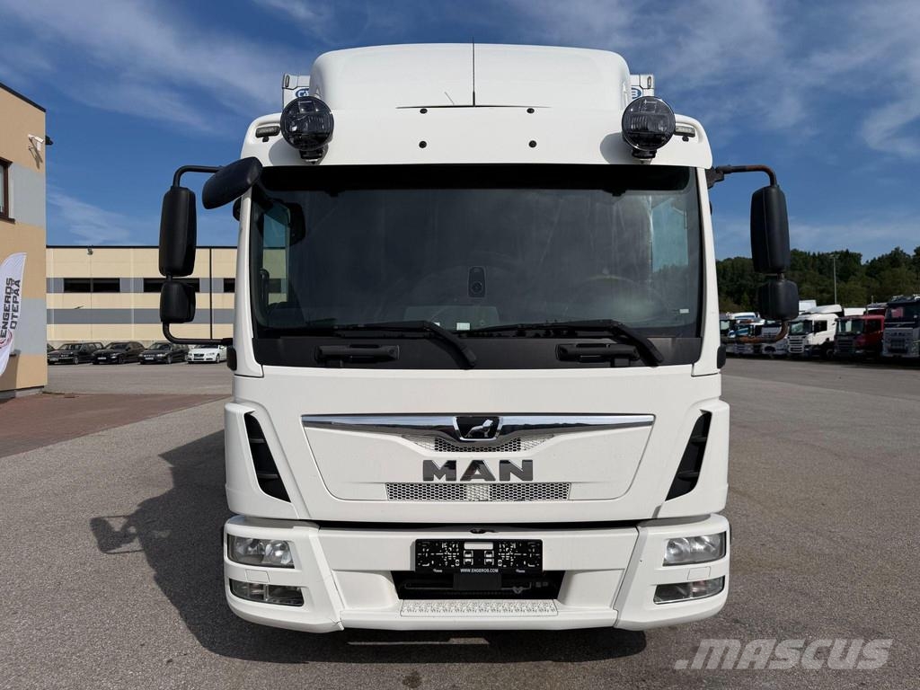 MAN TGL 8.220 4X2 EURO6 + CARRIER XARIOS 600 Chłodnie samochodowe