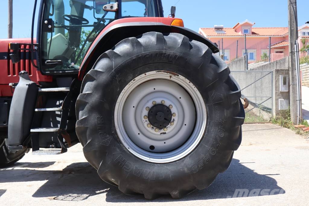 Case IH MX 220 Tratores