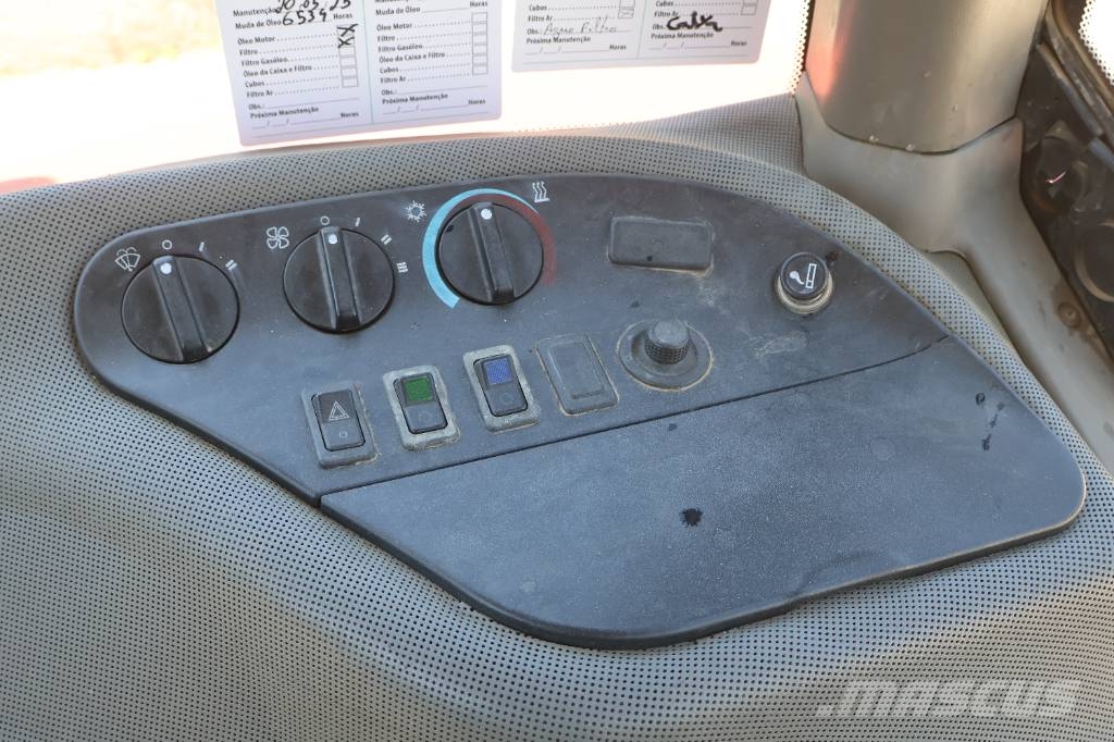 Case IH MX 220 Tratores