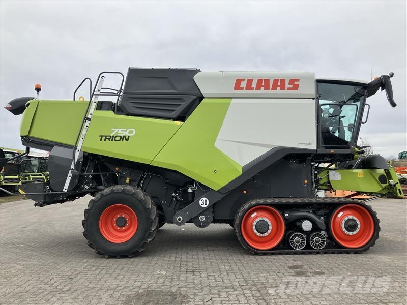 CLAAS TRION 750 TT Combine harvesters