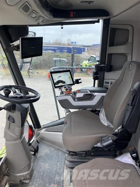 CLAAS TRION 750 TT Combine harvesters