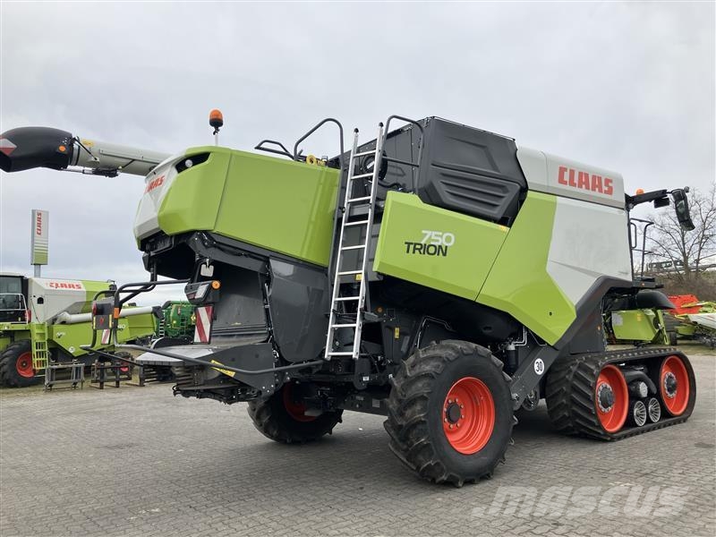 CLAAS TRION 750 TT Combine harvesters