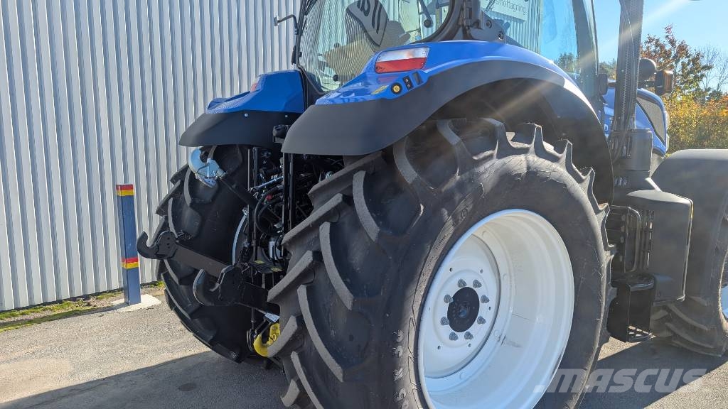 New Holland T 7.165 S Traktori