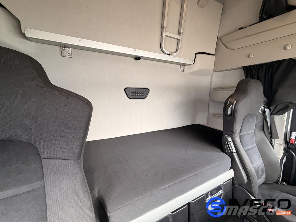 Iveco S-Way AS440ST/P 530 4x2 Diesel | Retarder | 1260L Trekkers