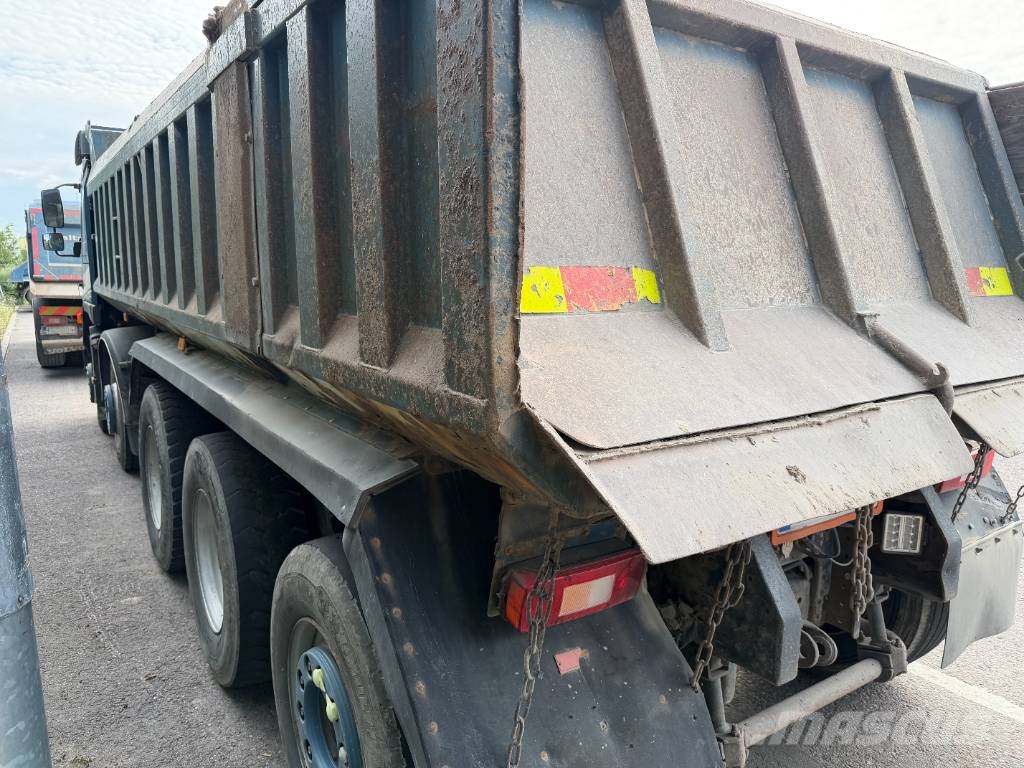 Volvo FM 12 شاحنات قلابة