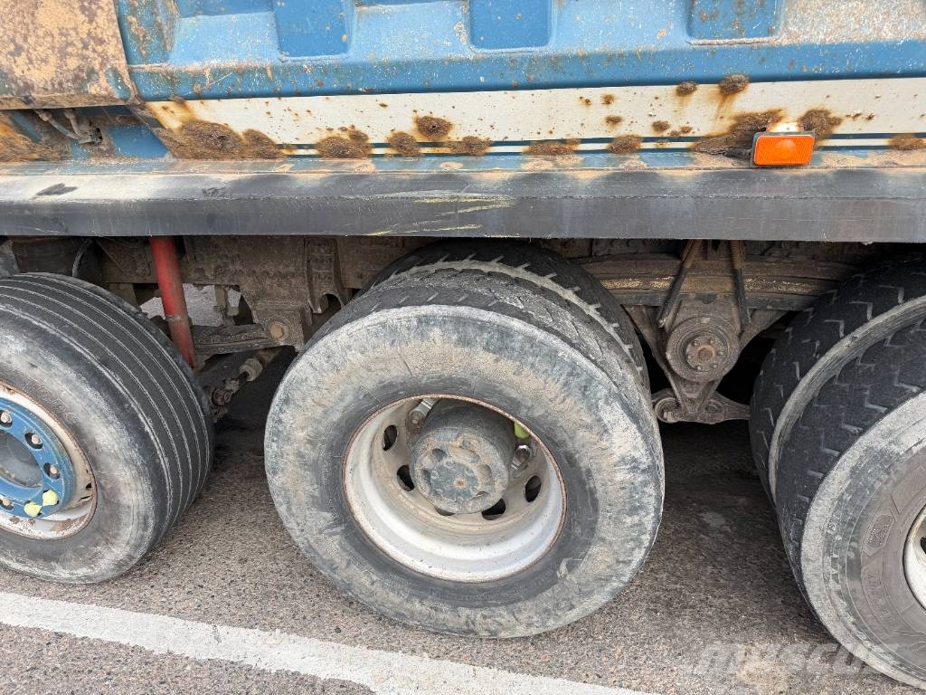 Volvo FM 12 شاحنات قلابة