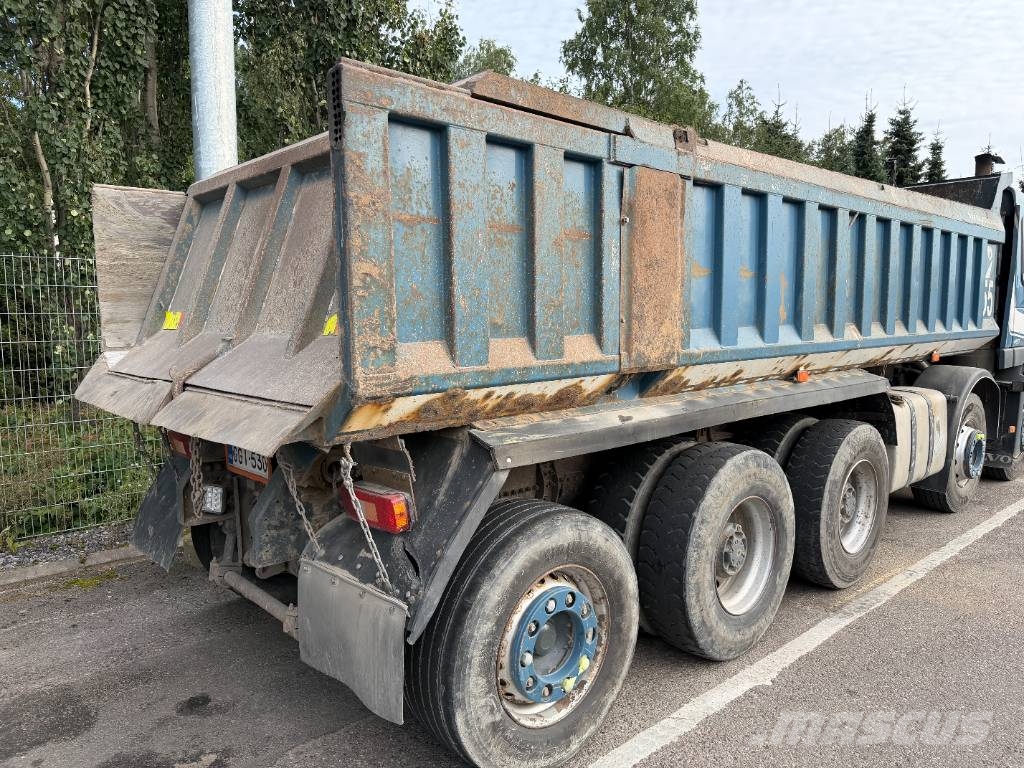 Volvo FM 12 شاحنات قلابة