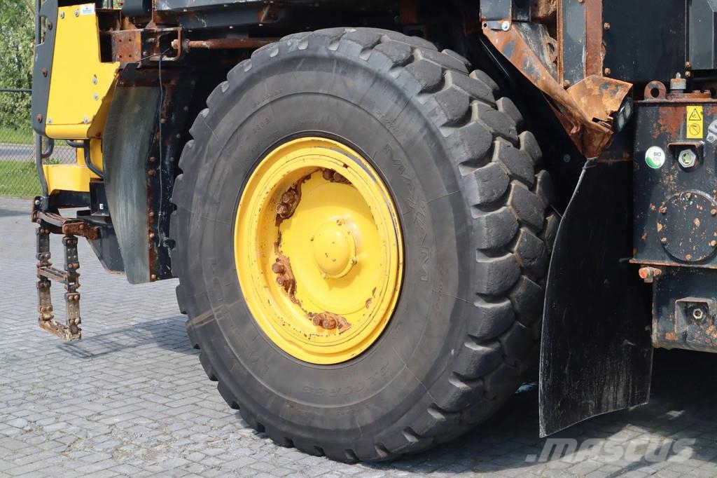 Komatsu HD405 -8E0 | 77 TON | GOOD TIRES Zglobni demperi