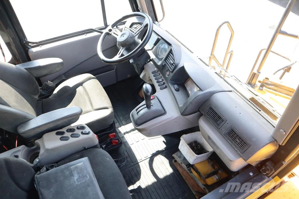 Komatsu HD405 -8E0 | 77 TON | GOOD TIRES Zglobni demperi