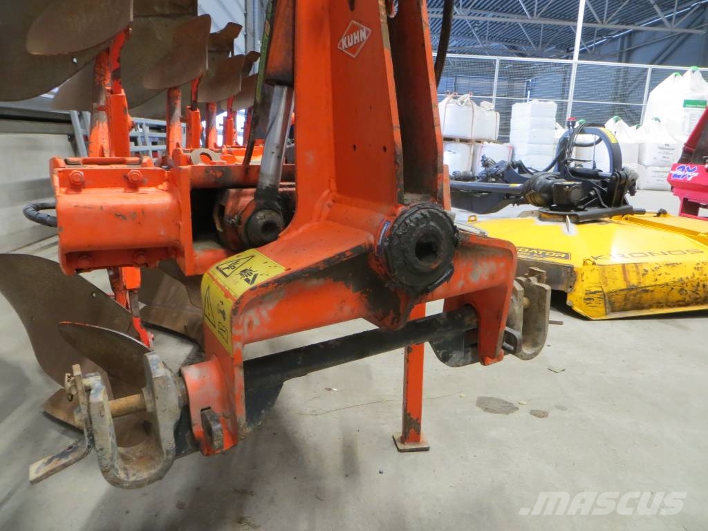 Kuhn Master 102 Arados reversibles suspendidos