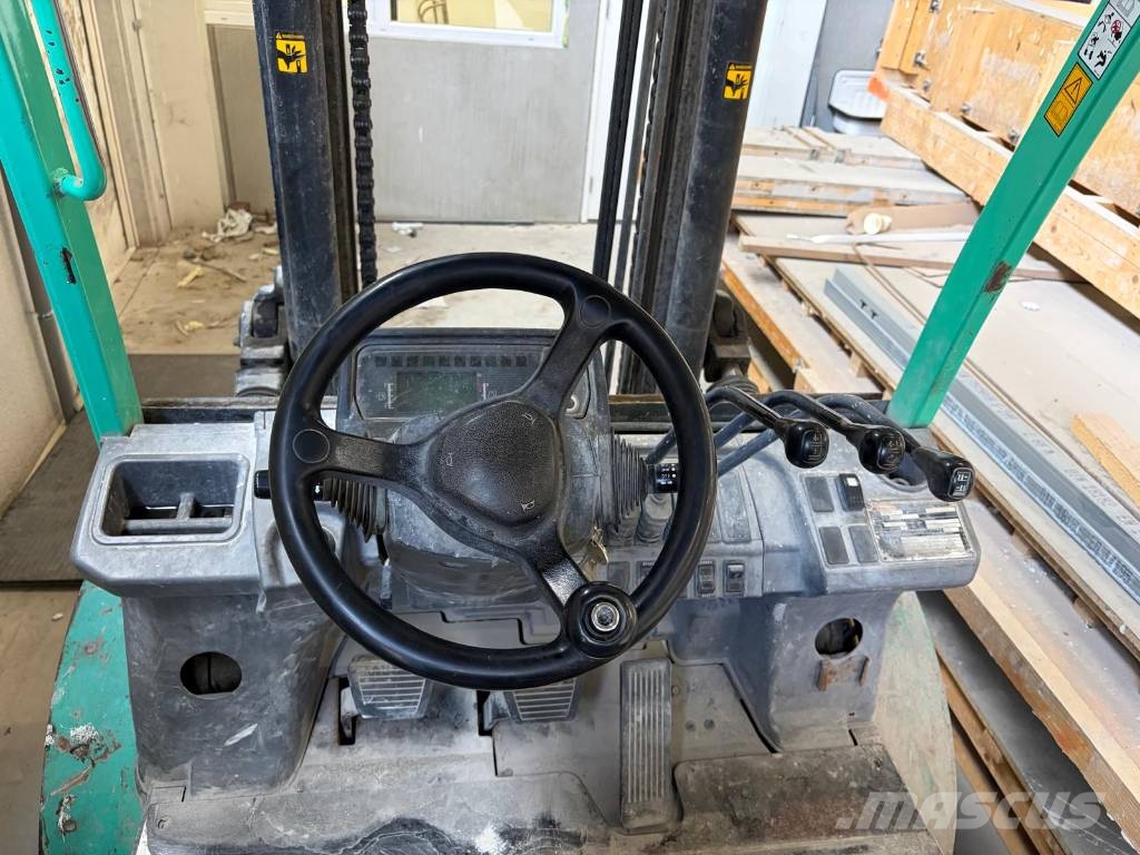 Mitsubishi FG 50 NT Propan trucker