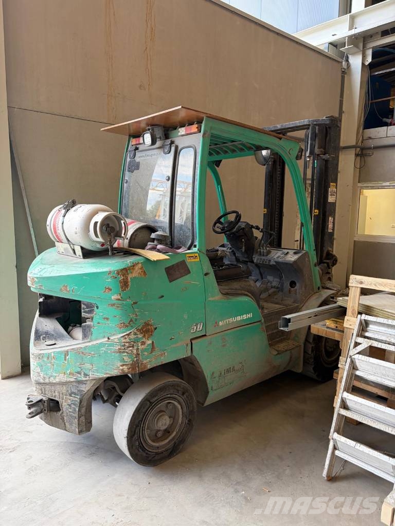 Mitsubishi FG 50 NT Propan trucker