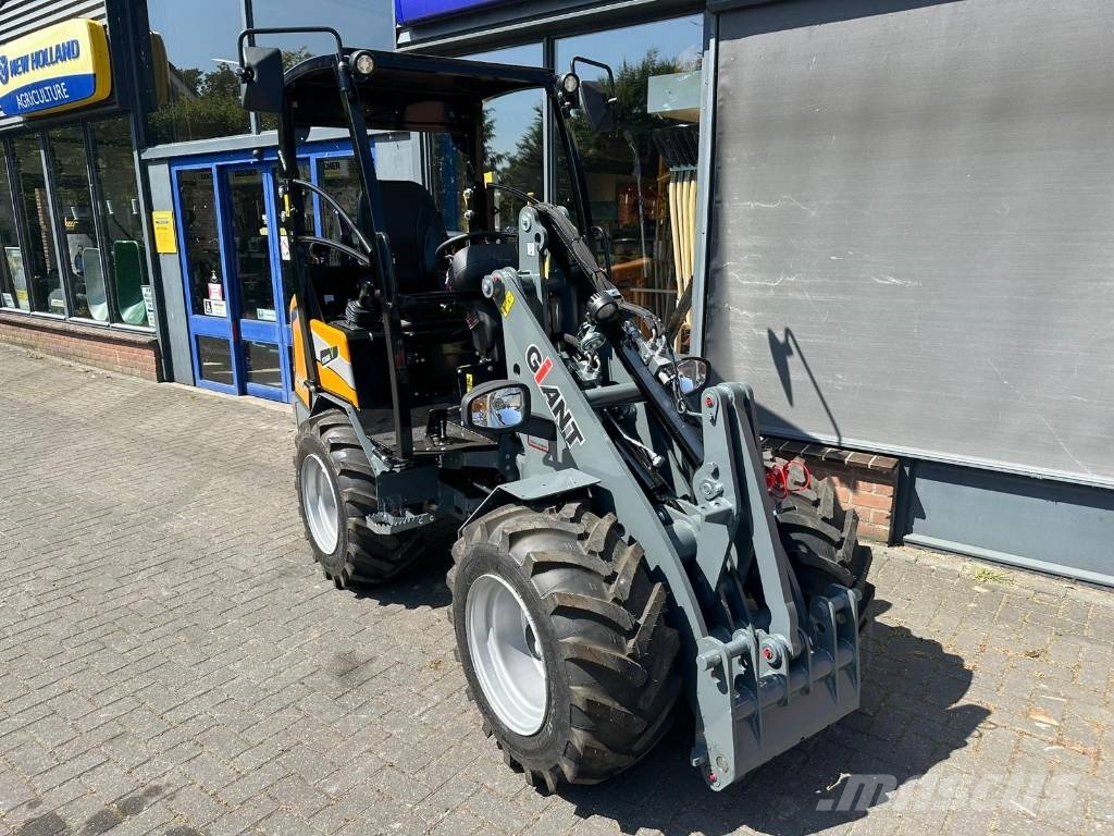 GiANT G 2500 HD 多功能裝載機