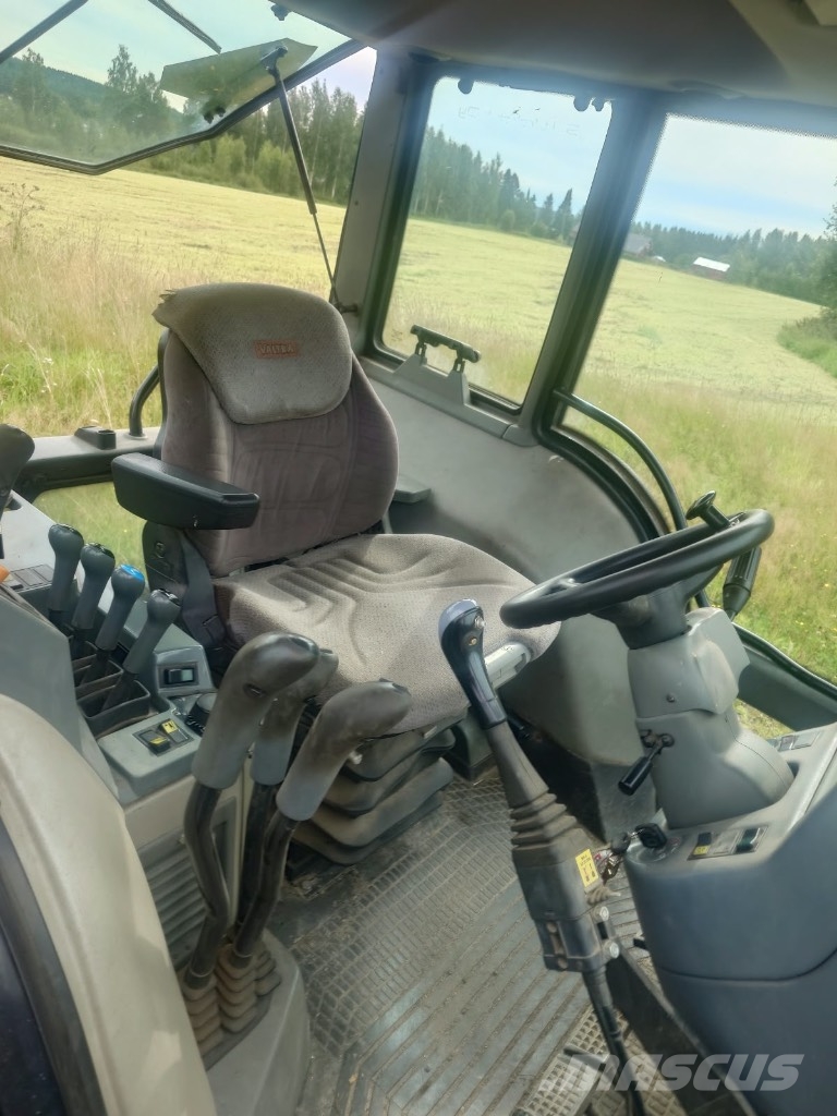 Valtra 6400 Traktorit