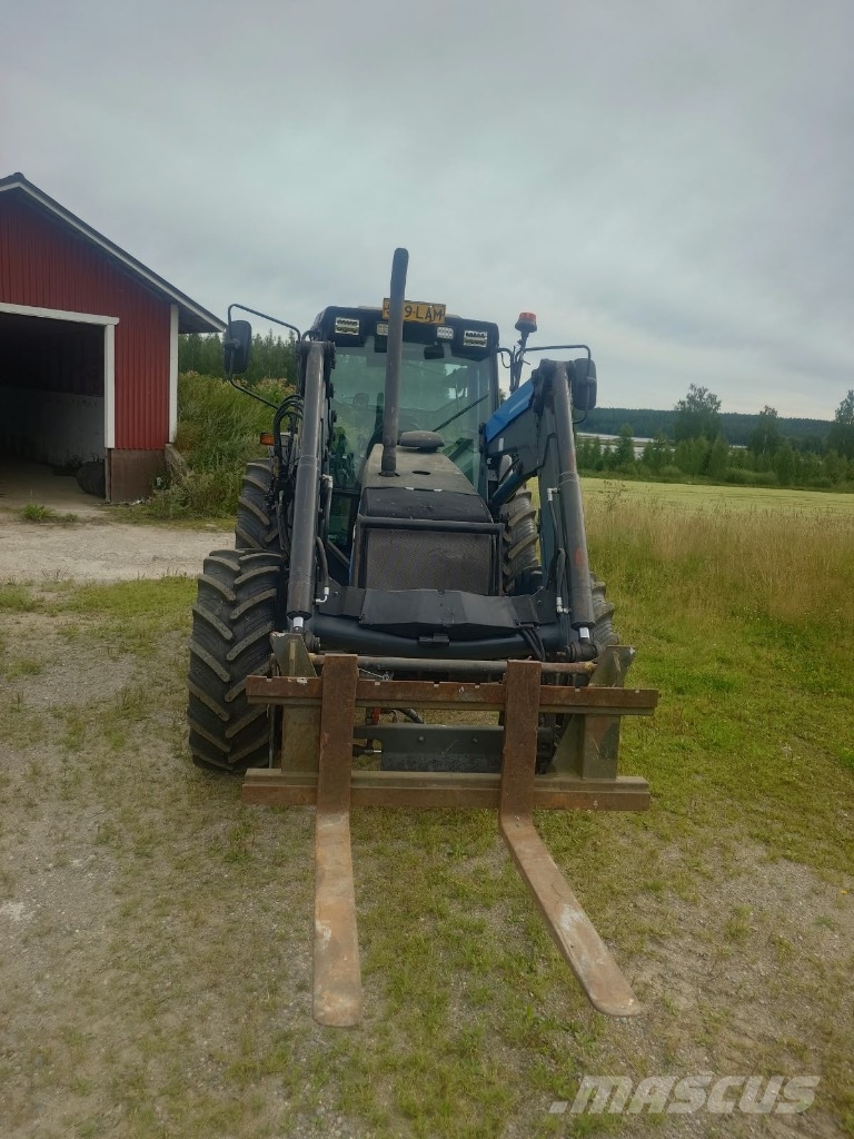 Valtra 6400 Traktorit