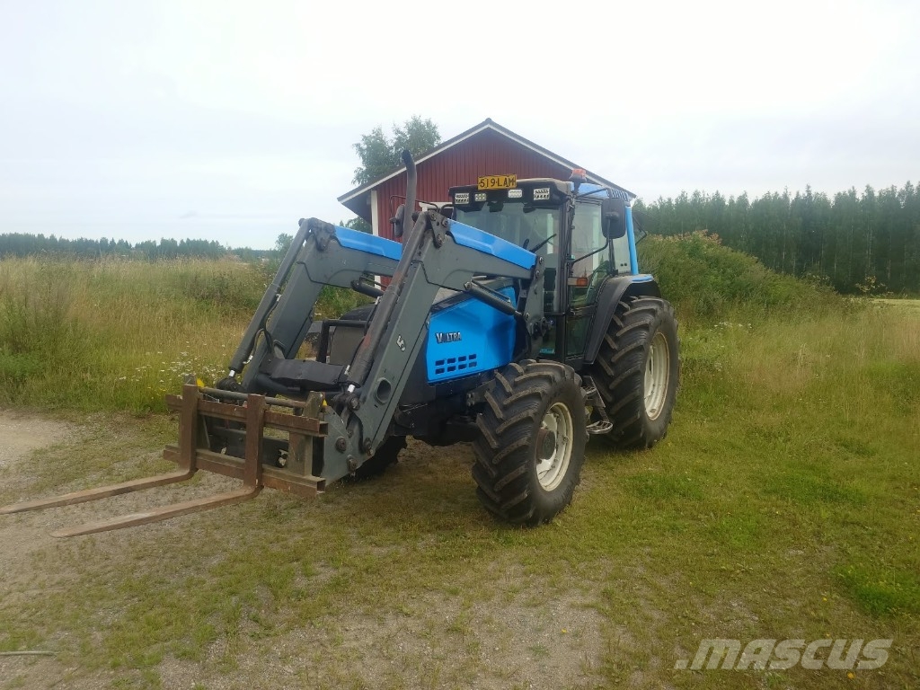 Valtra 6400 Traktorit