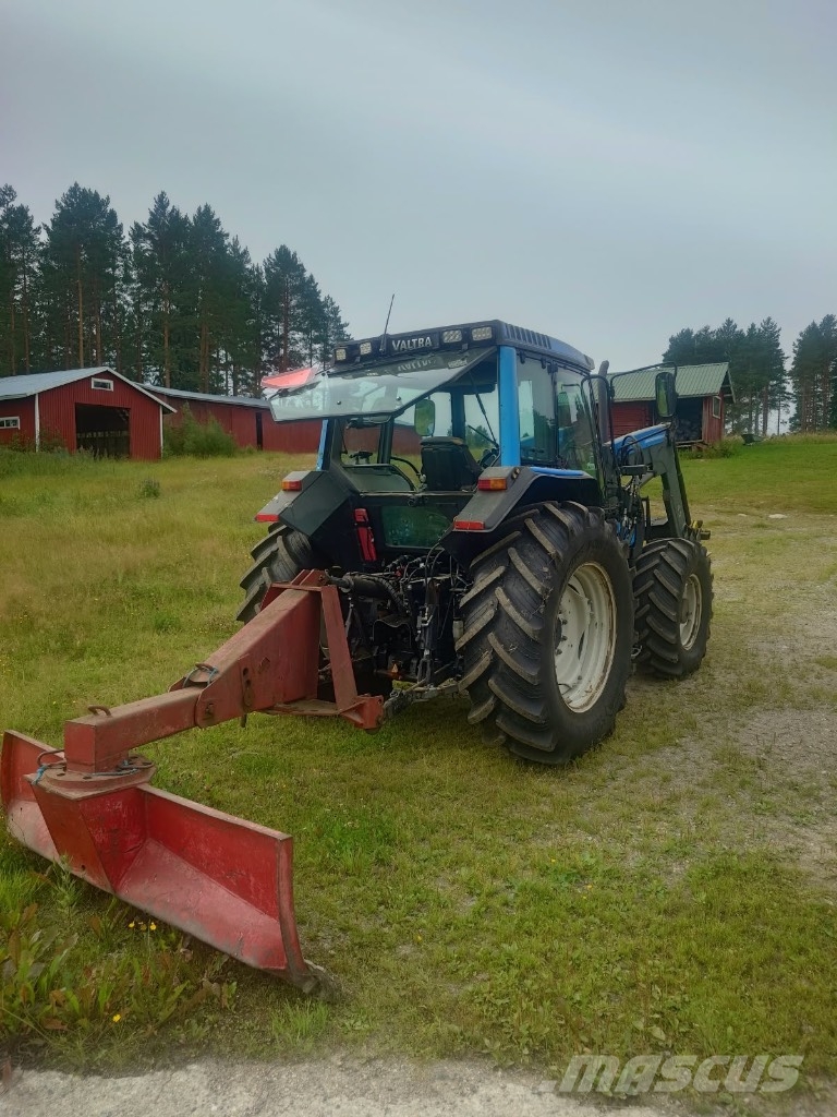 Valtra 6400 Traktorit