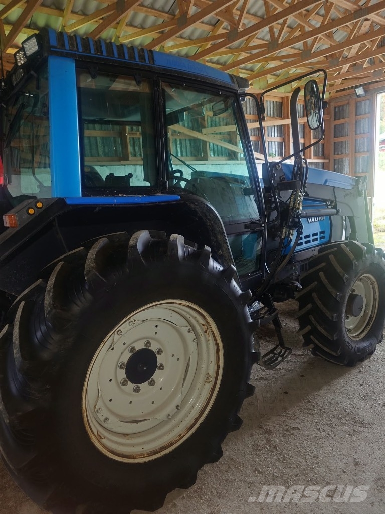 Valtra 6400 / MYYTY Trattori