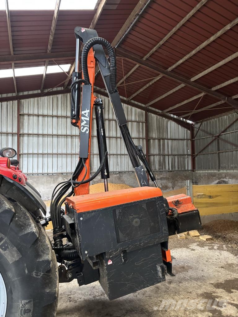 SMA 2450 Corta-césped delanteros y traseros