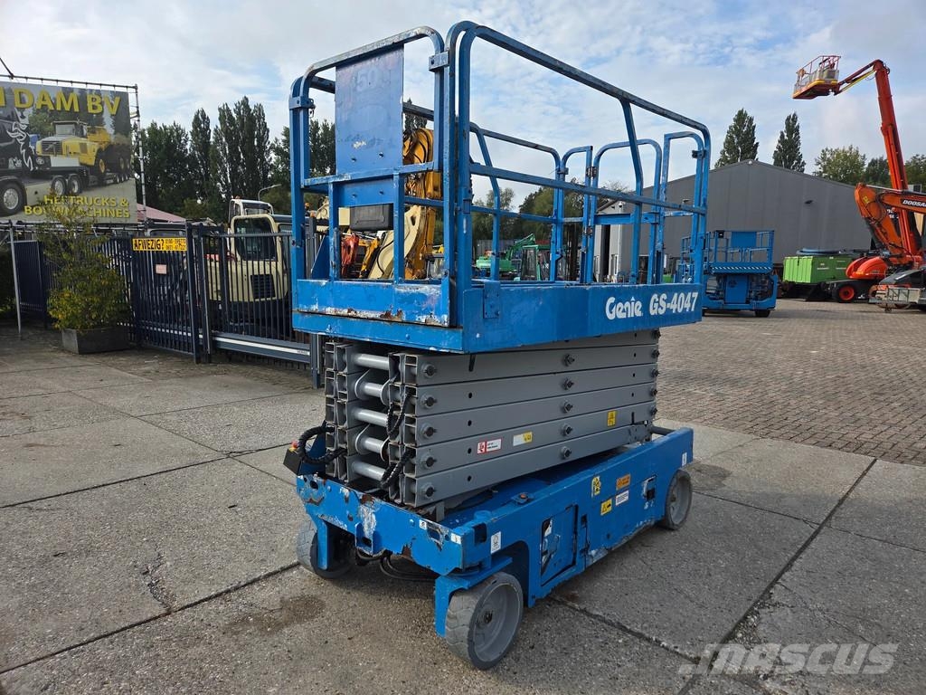 Genie GS-4047 werkhoogte 13.70m elektrisch Makazaste platforme