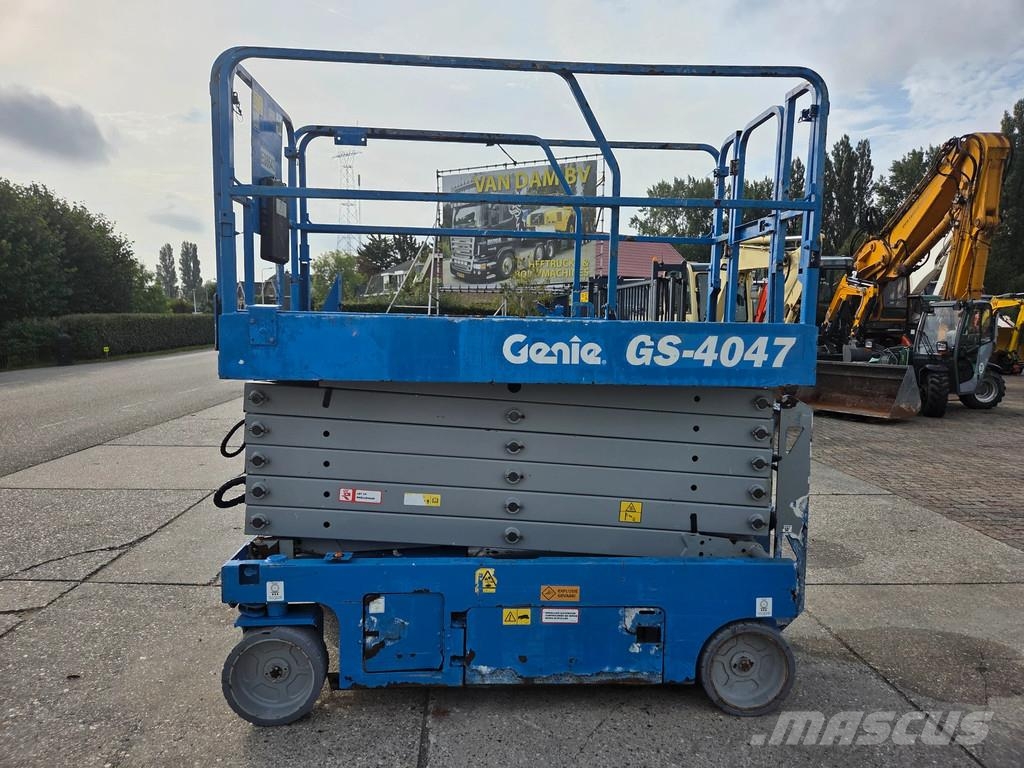 Genie GS-4047 werkhoogte 13.70m elektrisch Makazaste platforme