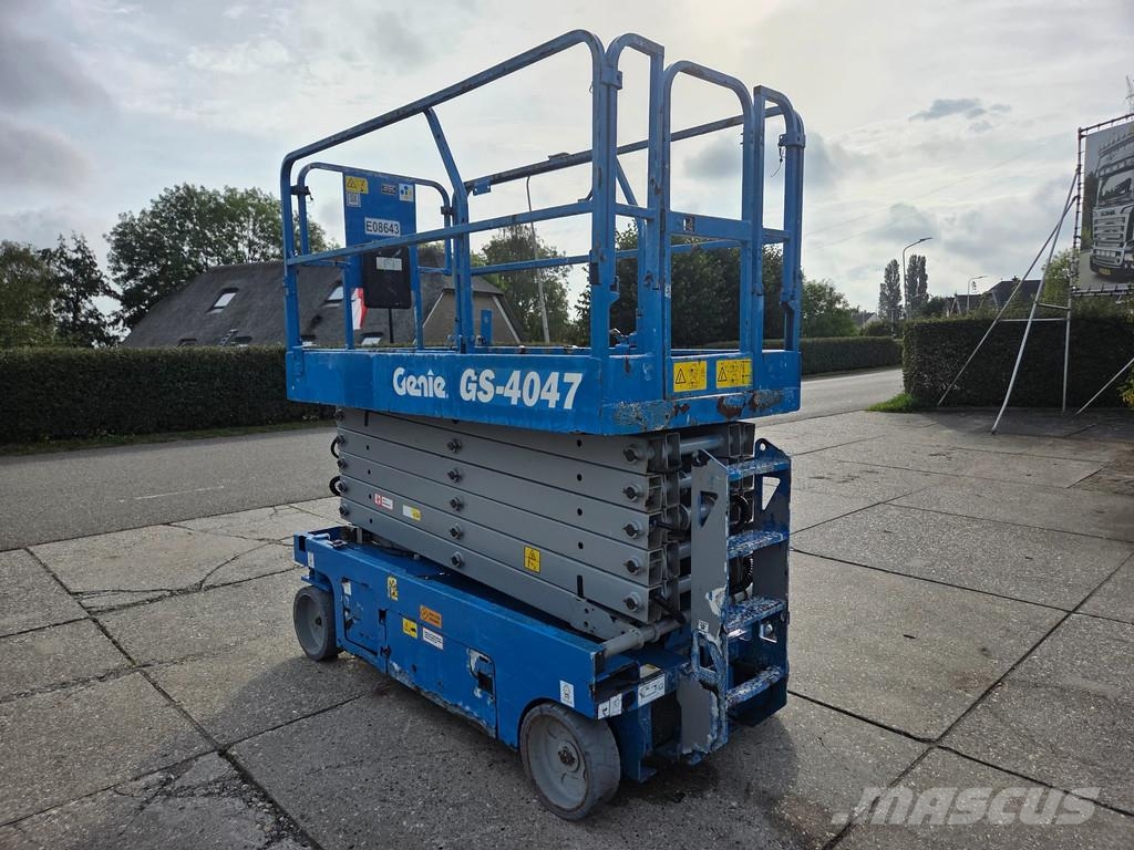 Genie GS-4047 werkhoogte 13.70m elektrisch Makazaste platforme