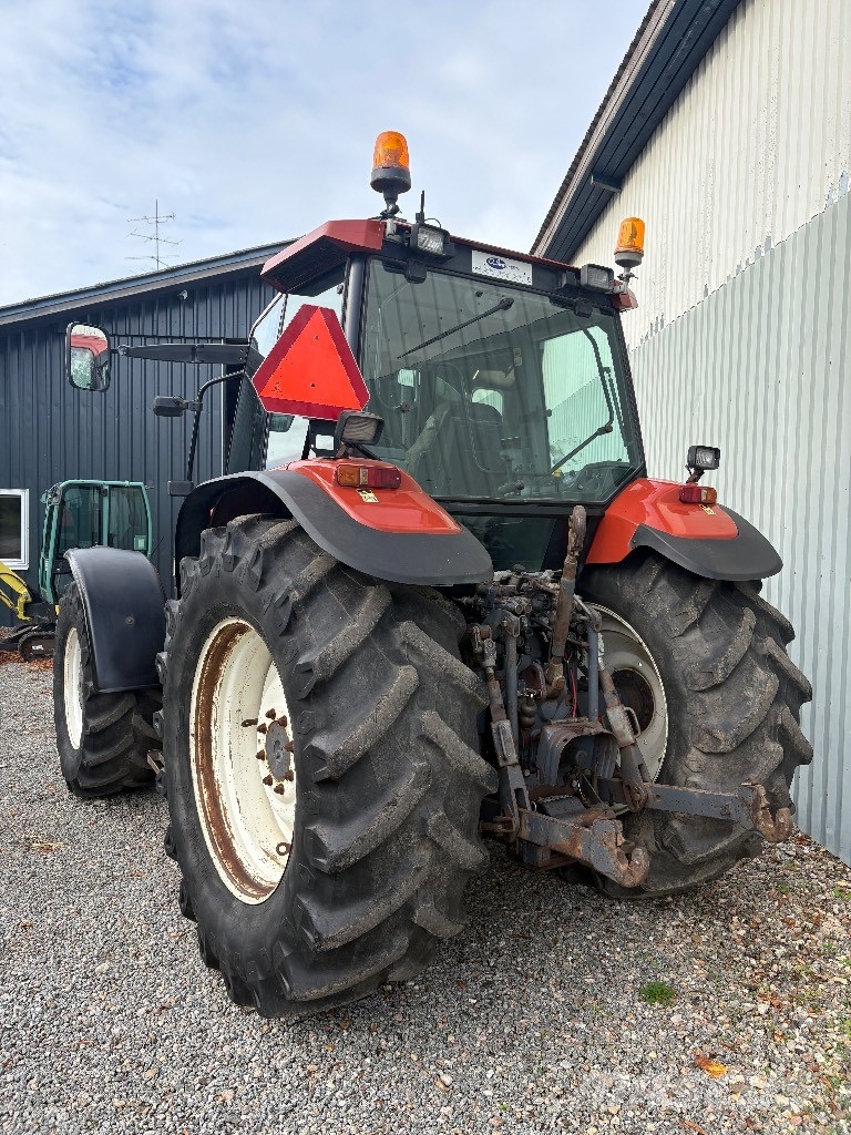 New Holland M 135 DT Traktoren