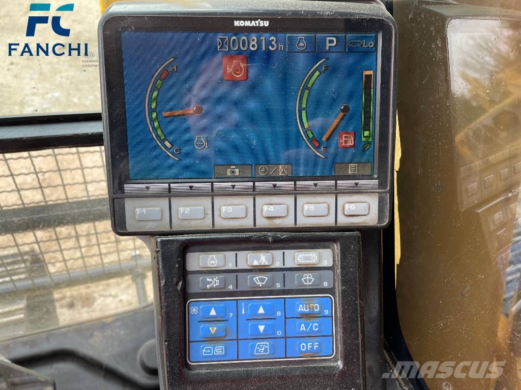 Komatsu PC 210 LC Εκσκαφείς με ερπύστριες