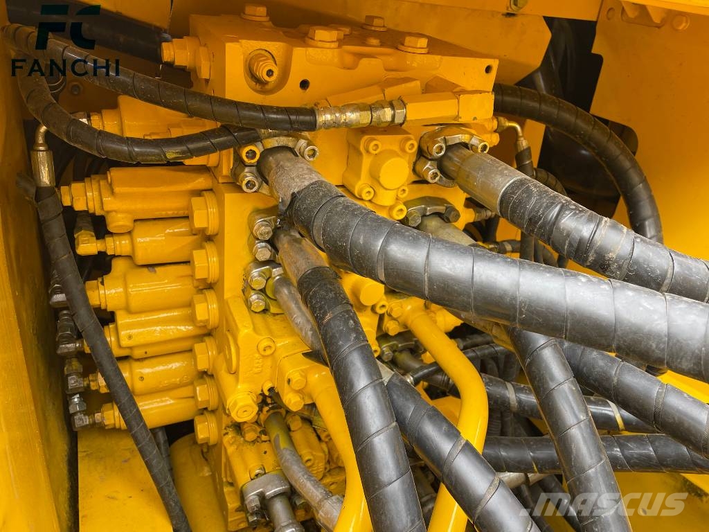 Komatsu PC 210 LC Εκσκαφείς με ερπύστριες