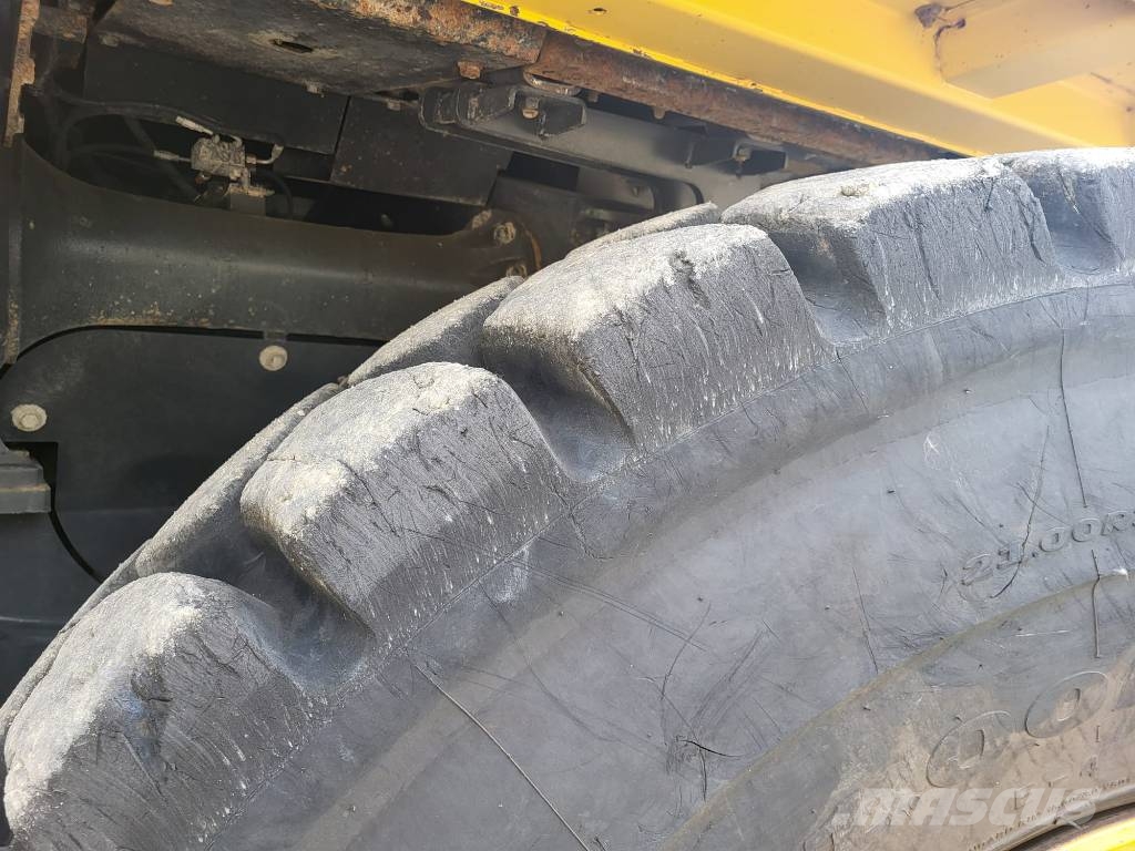 Komatsu HD405-8 Atliekų išvežimo technika