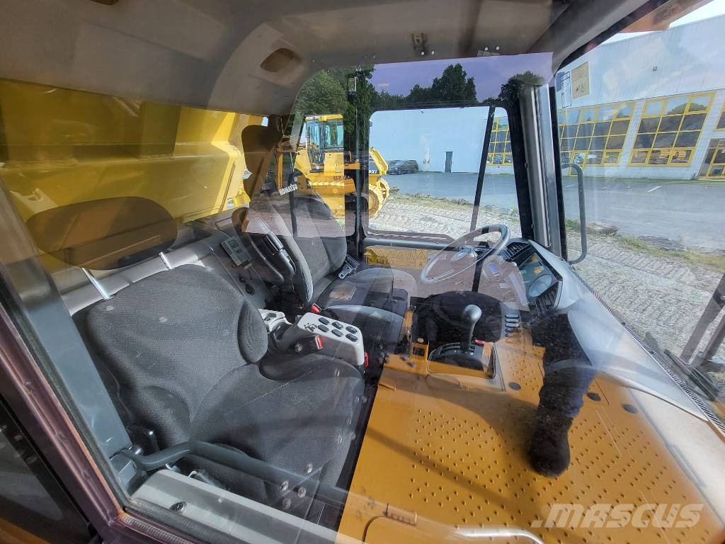 Komatsu HD405-8 Atliekų išvežimo technika
