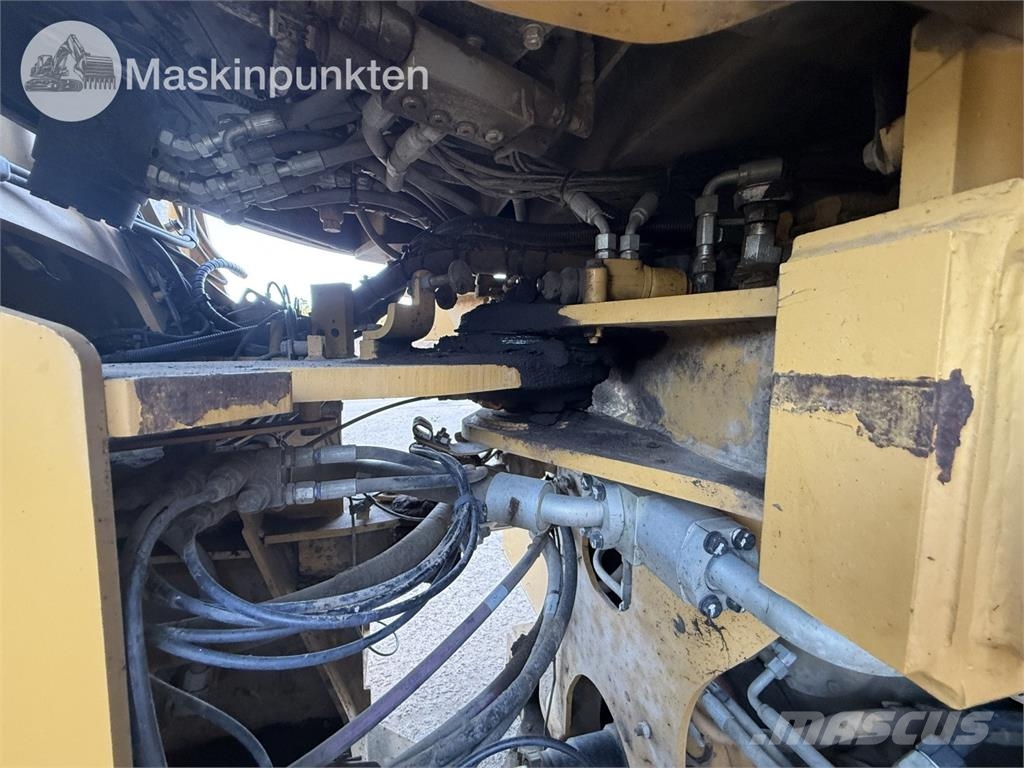 CAT 962K Buldozer sobre ruedas