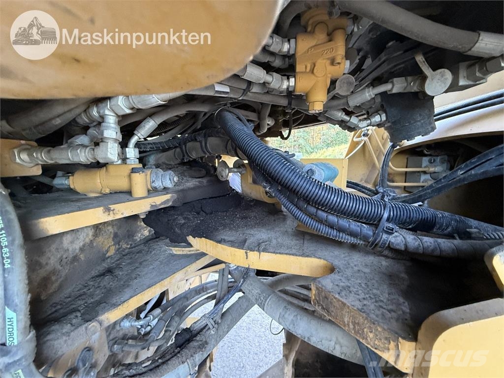 CAT 962K Buldozer sobre ruedas