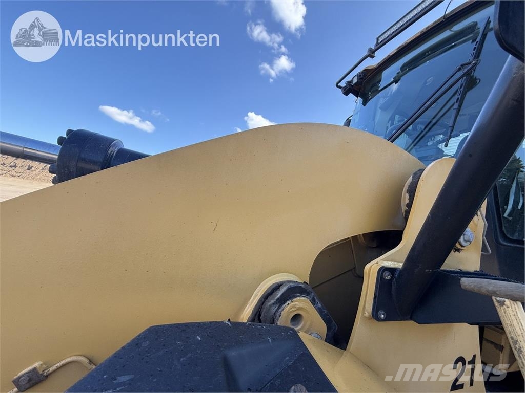 CAT 962K Buldozer sobre ruedas