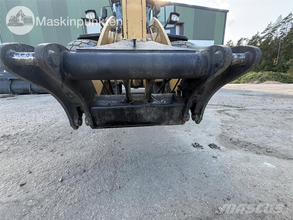CAT 962K Buldozer sobre ruedas