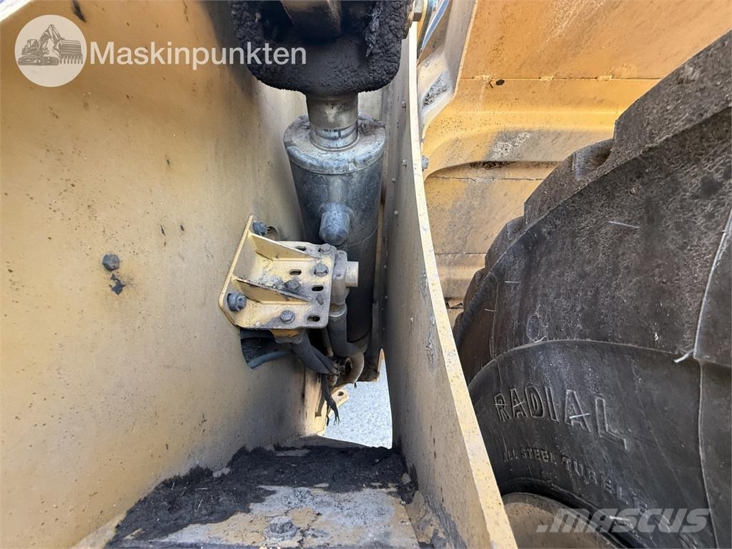 CAT 962K Buldozer sobre ruedas