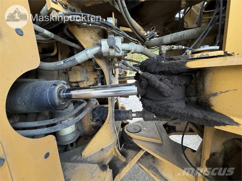 CAT 962K Buldozer sobre ruedas