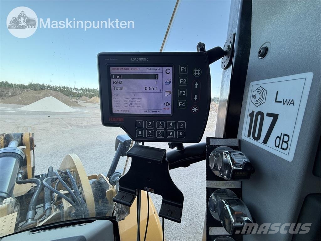 CAT 962K Buldozer sobre ruedas