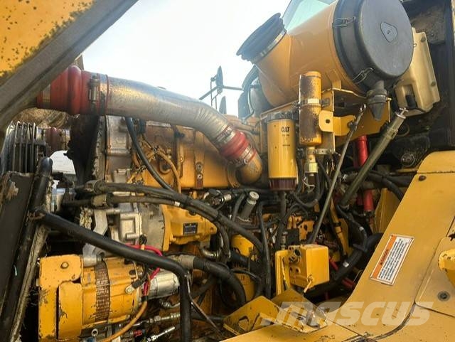 CAT 740 Zglobni demperji