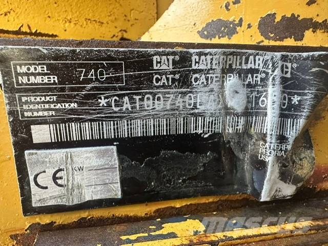 CAT 740 Zglobni demperji
