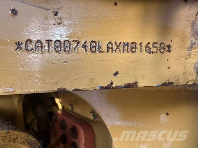 CAT 740 Zglobni demperji