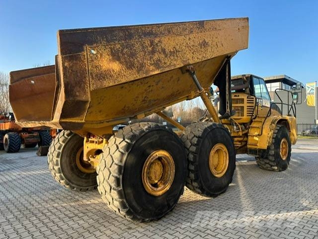 CAT 740 Zglobni demperji