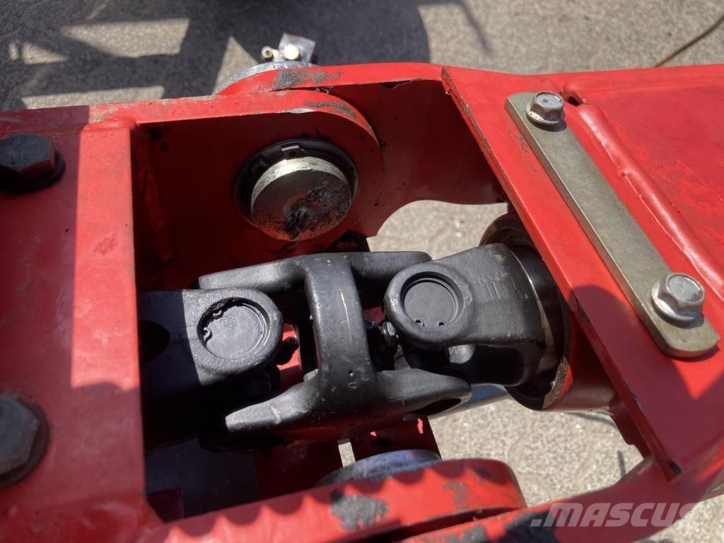 Vicon FANEX 1103 C 耙與翻草機