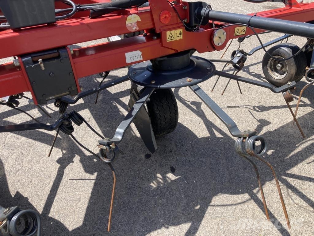 Vicon FANEX 1103 C 耙與翻草機