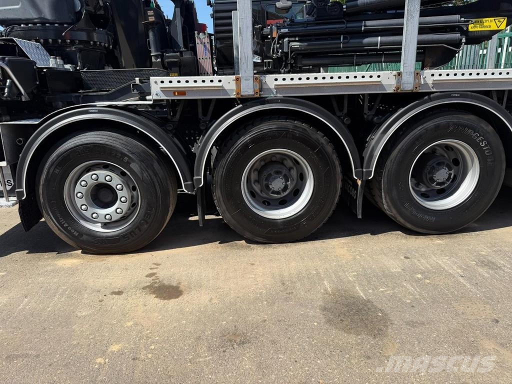 Volvo FH 420 8x4 PRITSCHE + (31m!) KRAN HIAB 858 E-7 + J Lastbil med lad/Flatbed