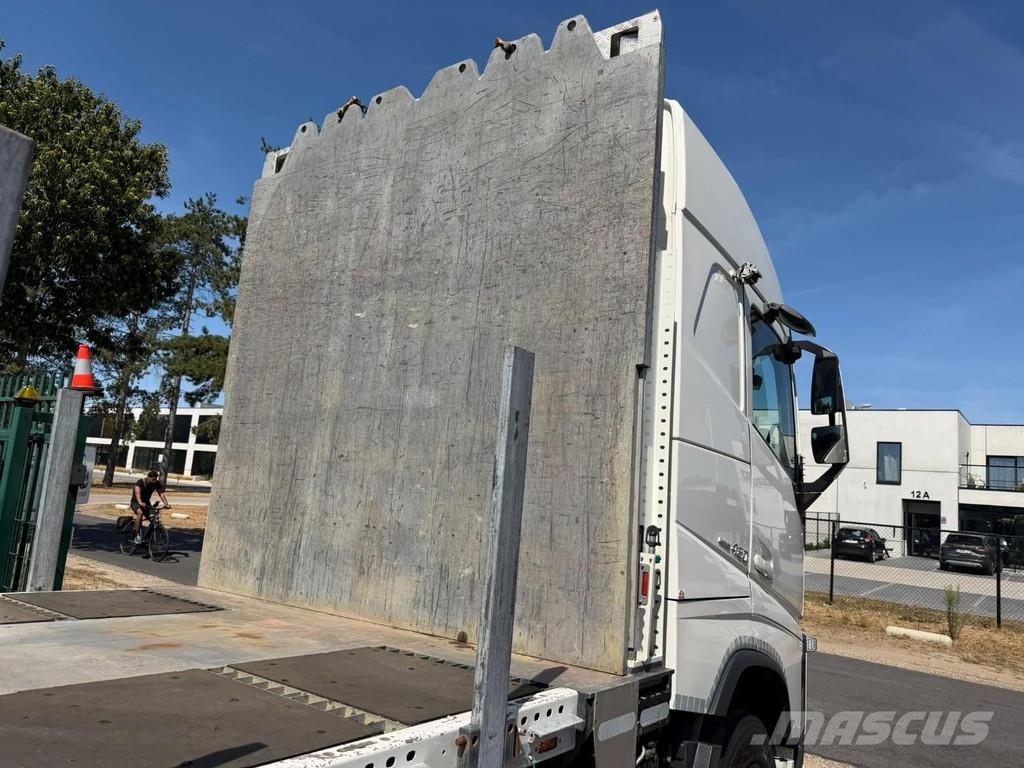 Volvo FH 420 8x4 PRITSCHE + (31m!) KRAN HIAB 858 E-7 + J Lastbil med lad/Flatbed
