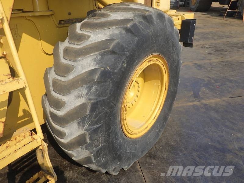 CAT CAT930H لوادر بعجل