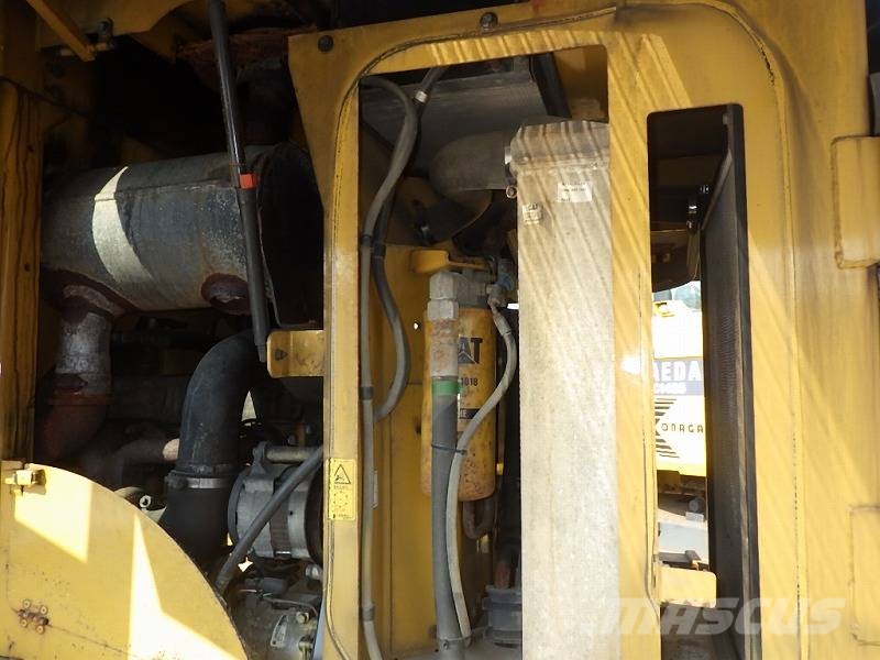 CAT CAT930H لوادر بعجل