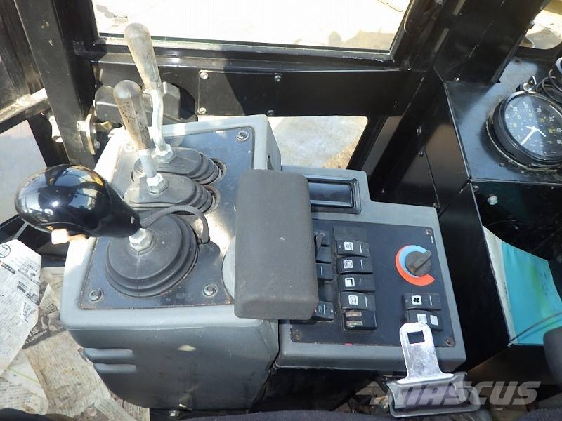 CAT CAT930H لوادر بعجل