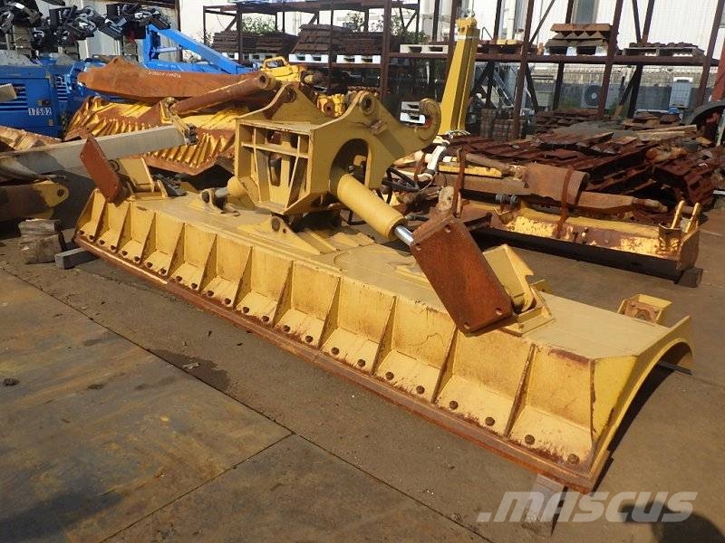CAT CAT930H لوادر بعجل